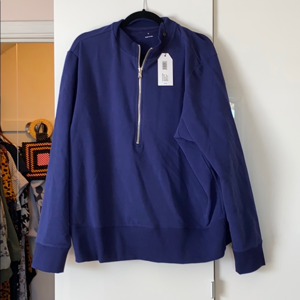 Universal Standard Half Zip Funnel Top Size M
